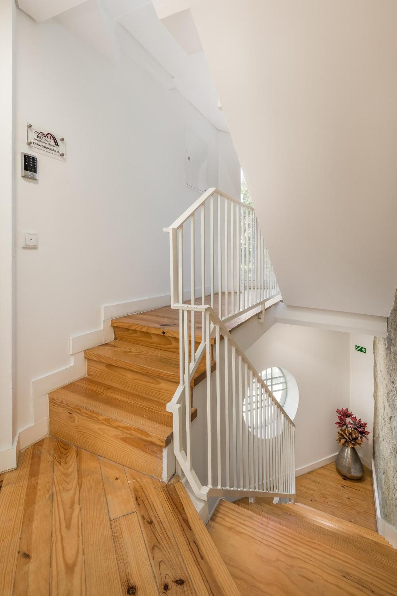 Bra.Com Apartments Oporto Faria Guimaraes Bagian luar foto